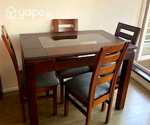 <p>Comedor 4 sillas</p>