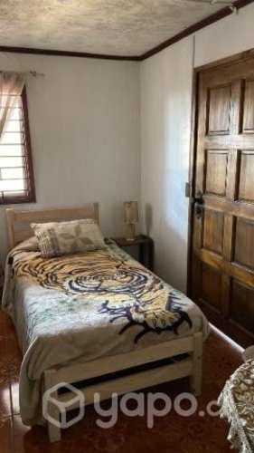 <p>Pieza con baño privado</p> image