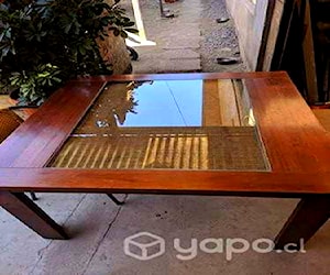 <p>Comedor con centro de vidrio marca MAGASA</p>