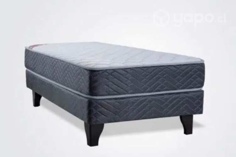 <p>Cama 1.5 plazas + 2 almohadas</p>