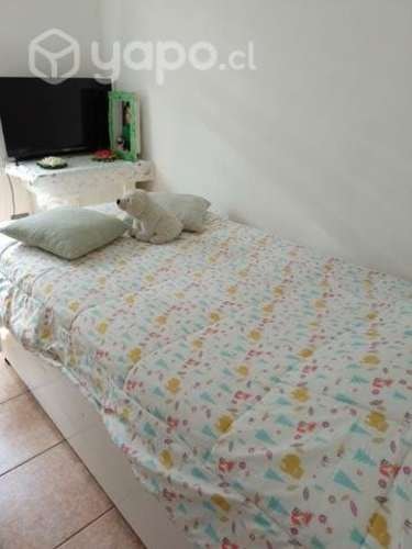 <p>Arriendo pieza</p> image