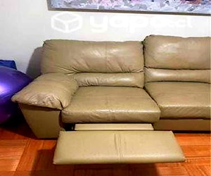 <p>Sofa 100% cuero</p>