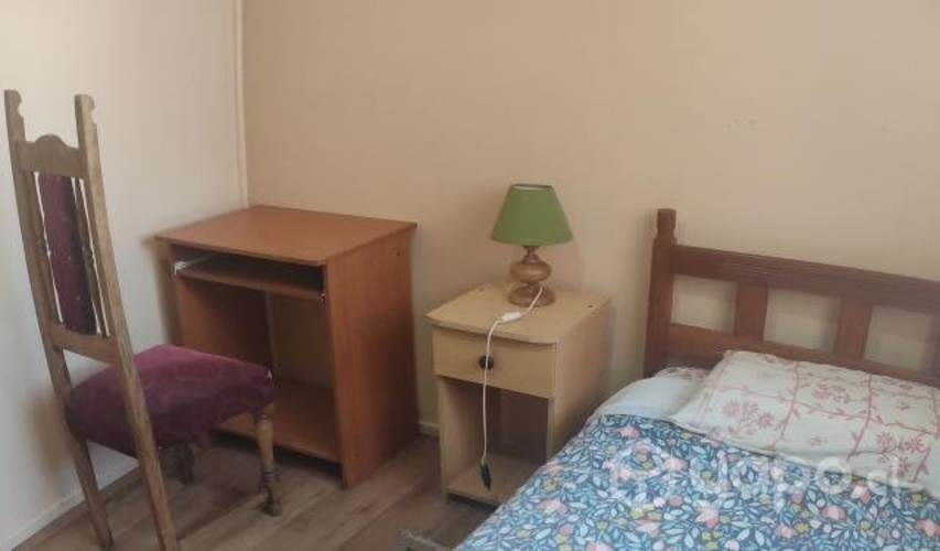 <p>Arriendo habitacion amoblada a estudiantes univers</p>