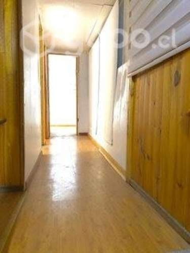 <p>Habitación solo mujeres. stgo centro</p>