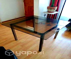 <p>Mesa de comedor baja</p>