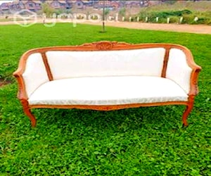 <p>Sillón dos cuerpos estilo francés</p>