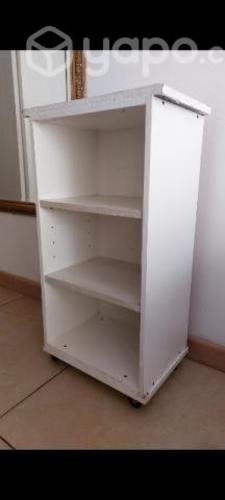 <p>Mueble repisa con ruedas</p>