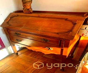 <p>Escritorio antiguo madera</p>