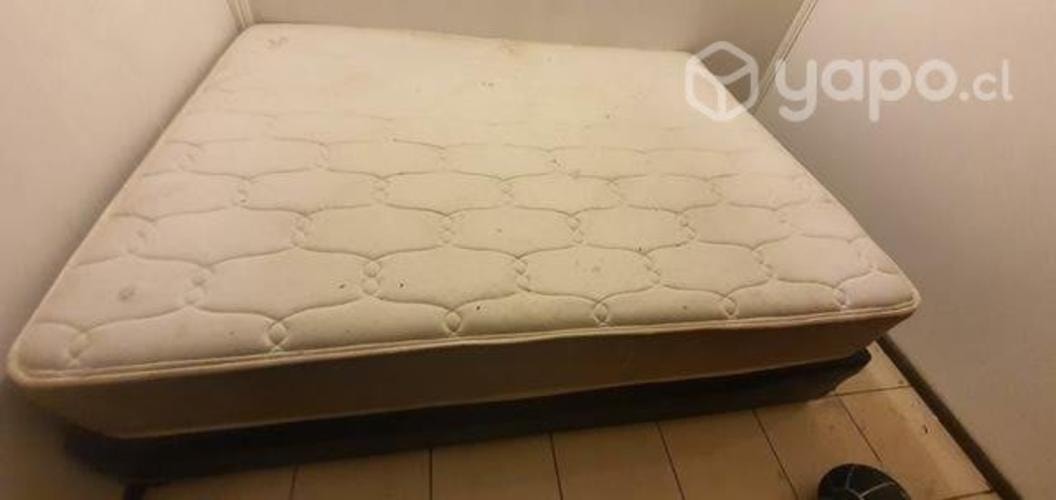 <p>Cama 2 plazas colchón + base</p>