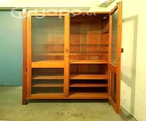 <p>Aparador-Vitrina-Librería vintage madera nativa</p>