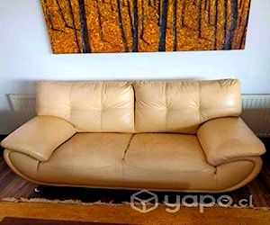 <p>Sofa 2 cuerpos eco cuero, muy cómodo</p>