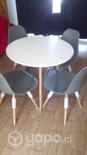 <p>Comedor minimalista</p>