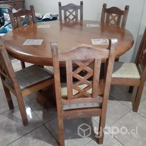 <p>Comedor con 6 sillas de ROBLE</p>