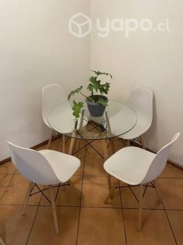 <p>Comedor 4 sillas</p>