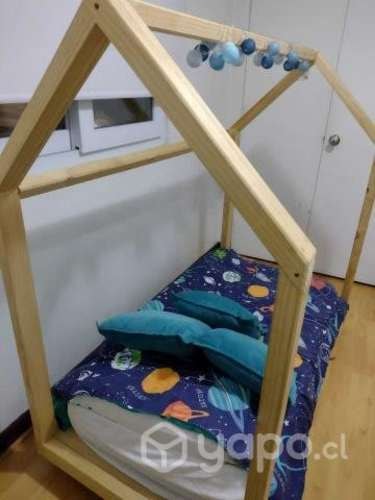 <p>Cama de Transición estilo montessori</p>