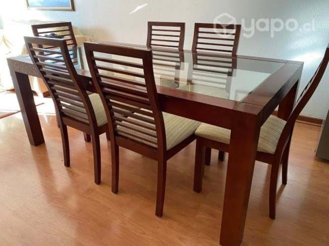 <p>Comedor 6 sillas de madera marca Rosen</p>