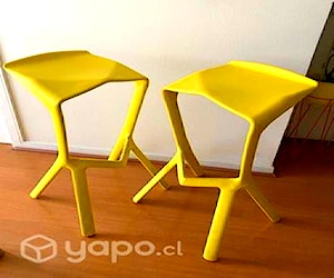 <p>2 Pisos bar color Amarillo</p>