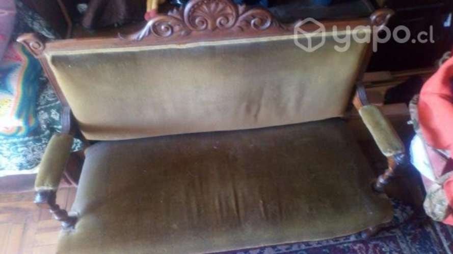 <p>Sillón antigua verde oliva buen. Estado</p>