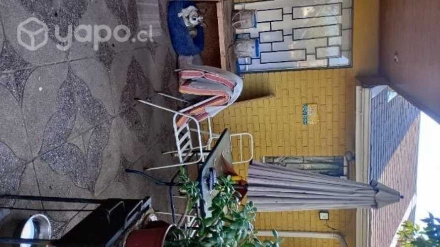 <p>Arriendo pieza</p>