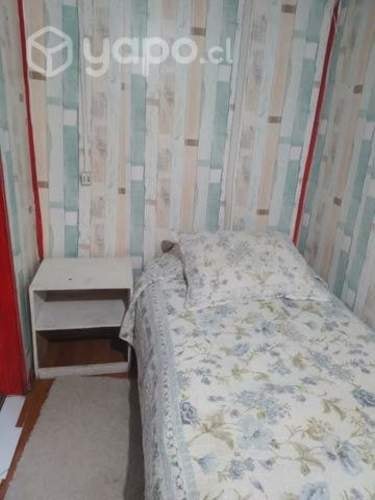 <p>Se arrienda habitacion</p>