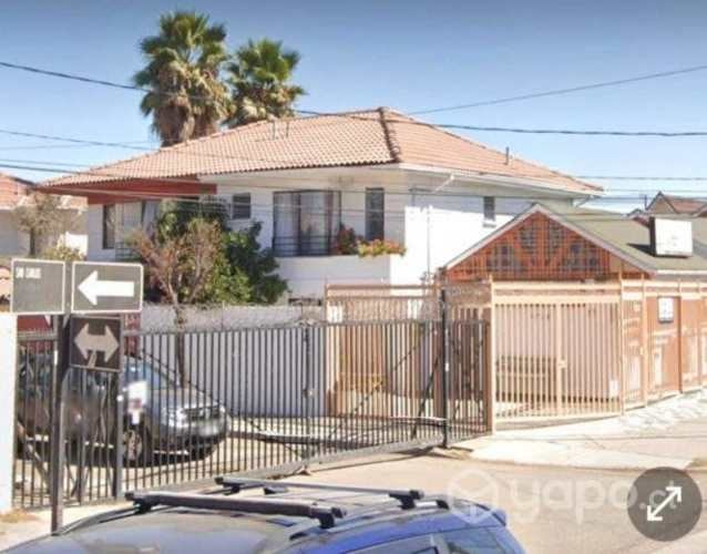 <p>SE VENDE CASA</p>