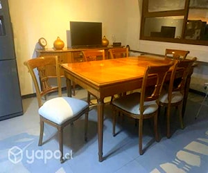 <p>Comedor hermoso de madera impecable</p>