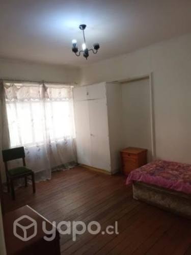 <p>Arriendo pieza</p> image