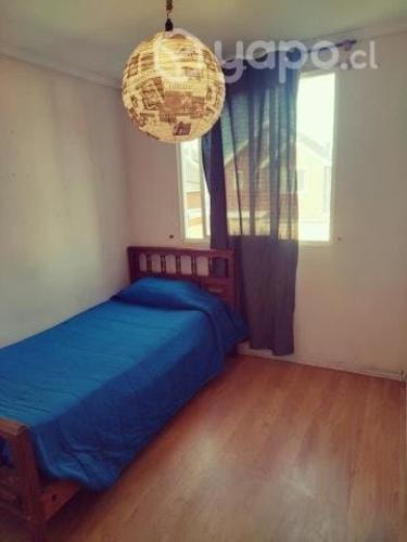 <p>Arriendo Dormitorio en casa amoblada valor 160.000</p> image