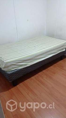 <p>Arriendo habitación con baño privado</p> image
