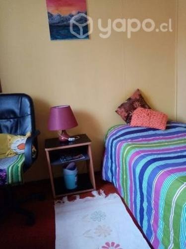 <p>Se arrienda pieza</p> image