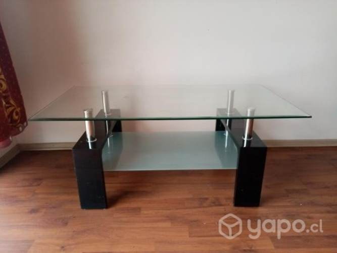 <p>Mesa de centro de mdf y vidrio negro</p>