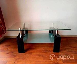 <p>Mesa de centro de mdf y vidrio negro</p>