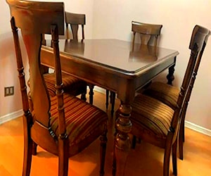 <p>ESPECTACULAR COMEDOR DE LUJO TRAIDO DE ITALIA</p>