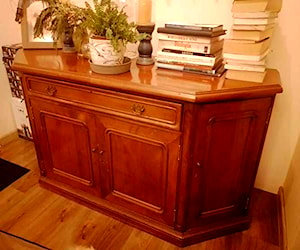 <p>Liquido lindo mueble Buffet arrimo</p>