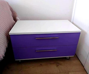 <p>Mueble con cajones para dormitorio</p>