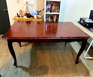 <p>Mesa comedor normando sin sillas</p>