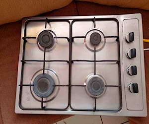 <p>Kit cocina encimera más horno empotrado</p>