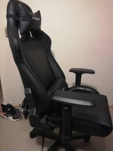 <p>Silla DX Racer King prácticamente nueva</p>