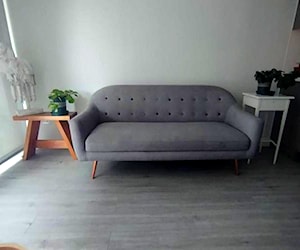 <p>IMPECABLE SOFA</p>