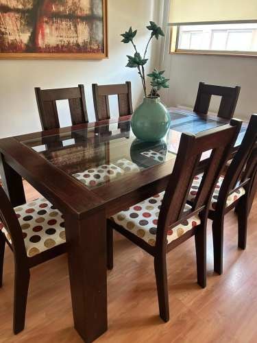 <p>VENDO HERMOSO COMEDOR MAGASA</p>