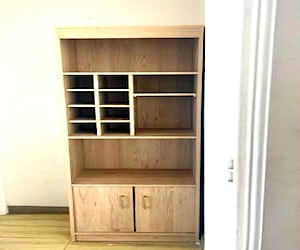 <p>MUEBLE VINOS Y LICORES</p>