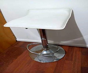 <p>Asiento tipo bar</p>