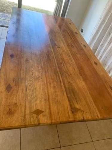 <p>Comedor madera nativa</p>