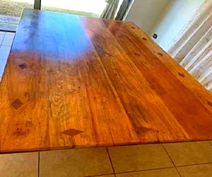 <p>Comedor madera nativa</p>