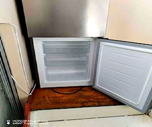 <p>Venta de refrigerador poco uso</p>