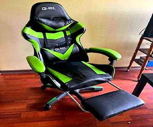 <p>Se vende silla gamer</p>