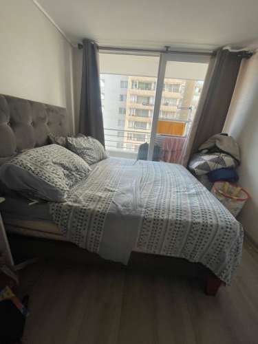 <p>Cama dos plazas con colchón incluido.</p>