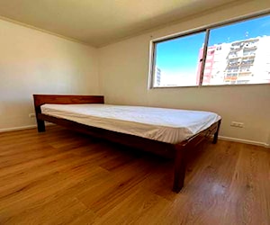 <p>Cama de madera</p>