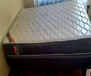 <p>Vendo cama</p>