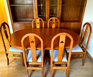 <p>JUEGO DE COMEDOR 6 sillas: 77x107x180</p>